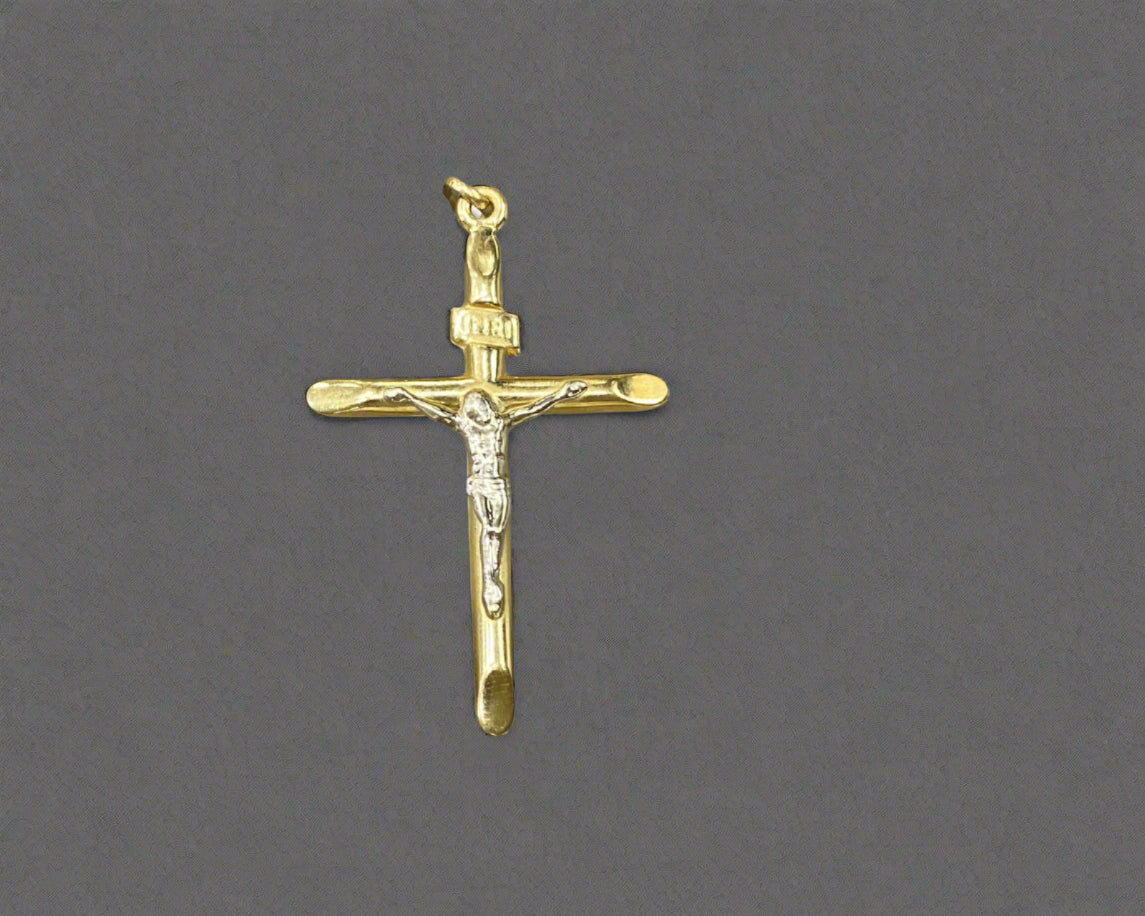 CROSS -18k Christmas gifts in Lebanon