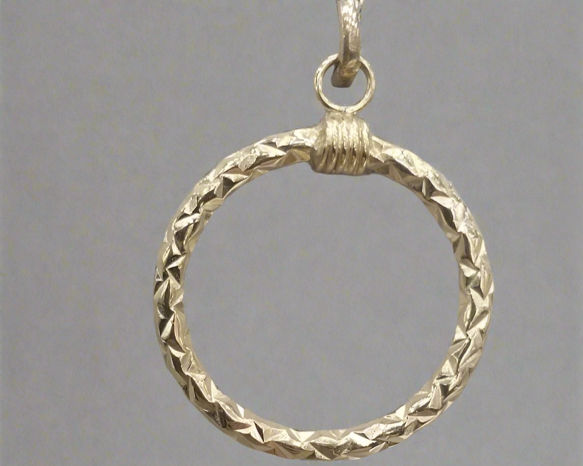 Simple Gold Pendant | 50% off diamonds Saleh Jewelry, 18k gold Zouk branch Saleh Jewelry, bridal gold summer 2025 Lebanon