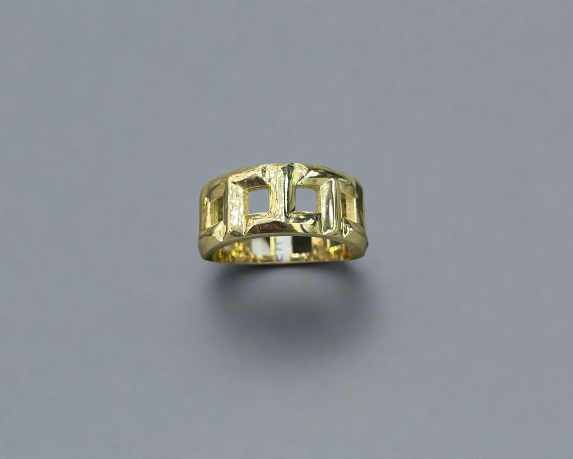 Women Gold Rings | 50% off diamonds Saleh Jewelry, 18k gold Zouk branch Saleh Jewelry, bridal gold summer 2025 Lebanon