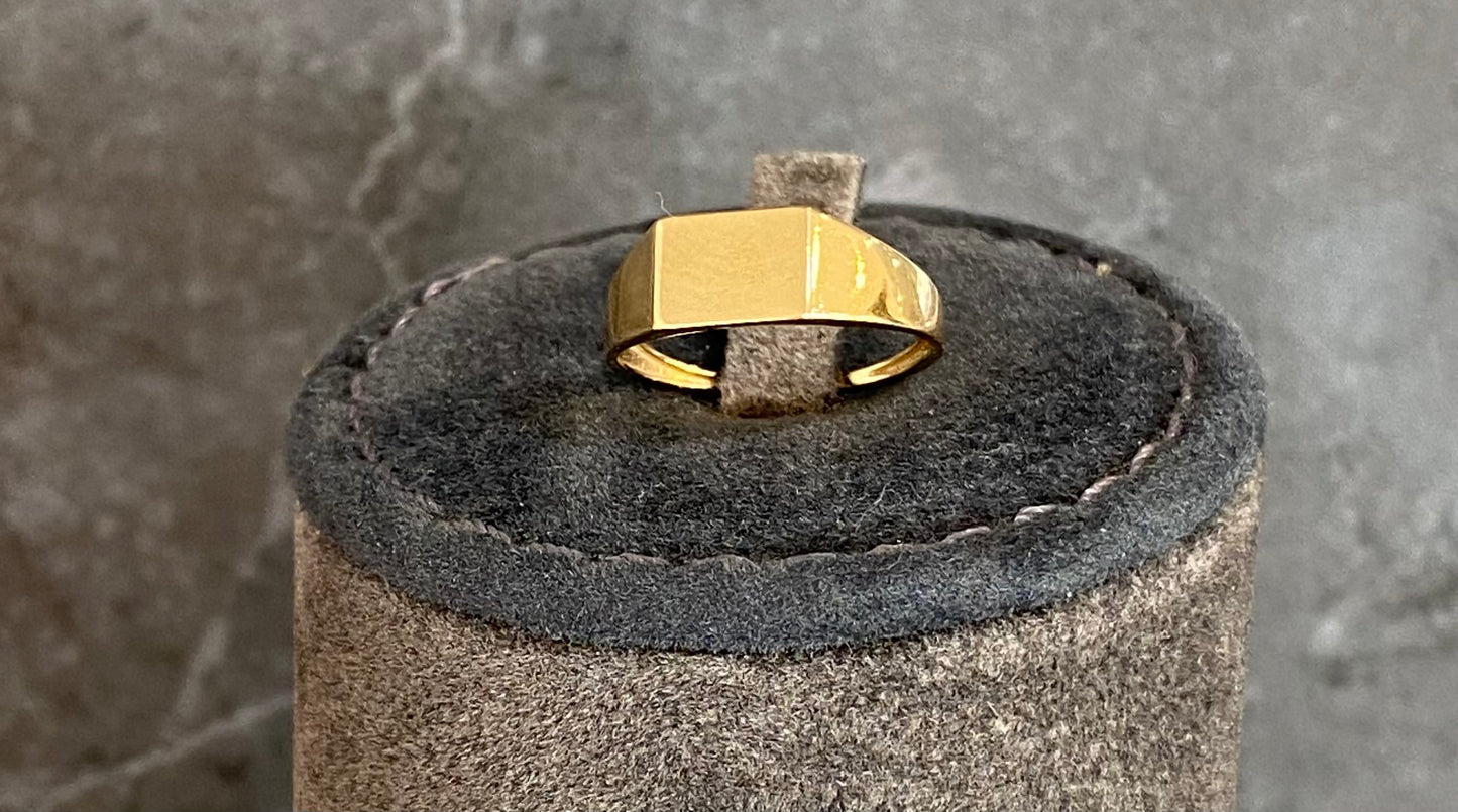 Gold Pinky Ring Lebanon - 18k Christmas gifts in Lebanon