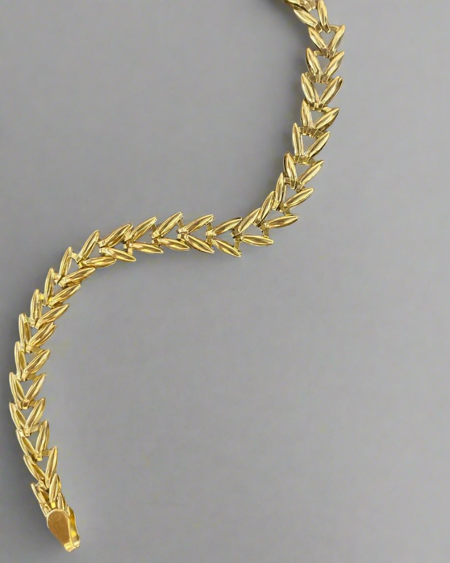 Heavy Bracelet - 18k Gold gifts for her in Lebanon