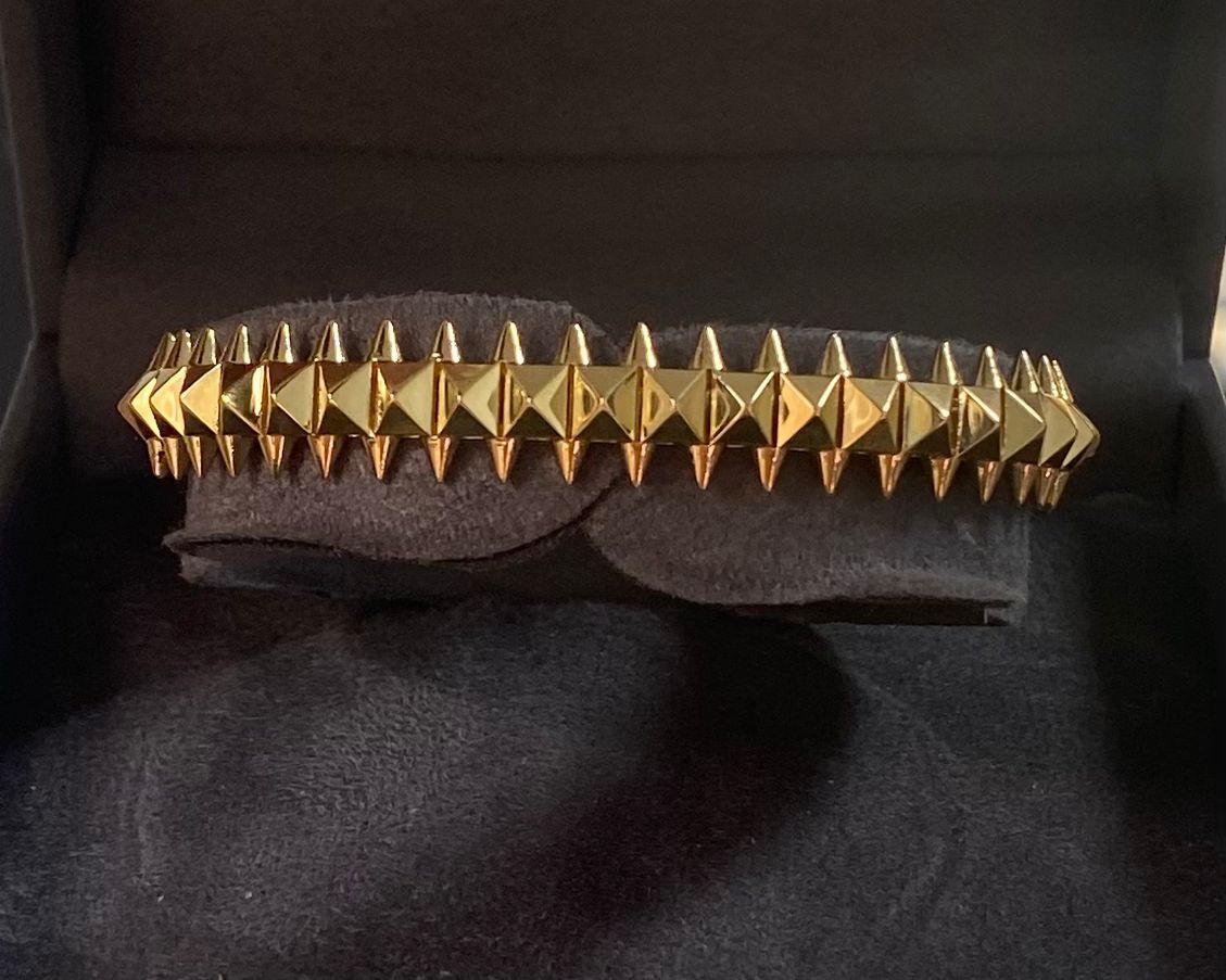 Gold Bangles - Gold Gifts For Her In Lebanon - Valentine Bangles gift in Lebanon