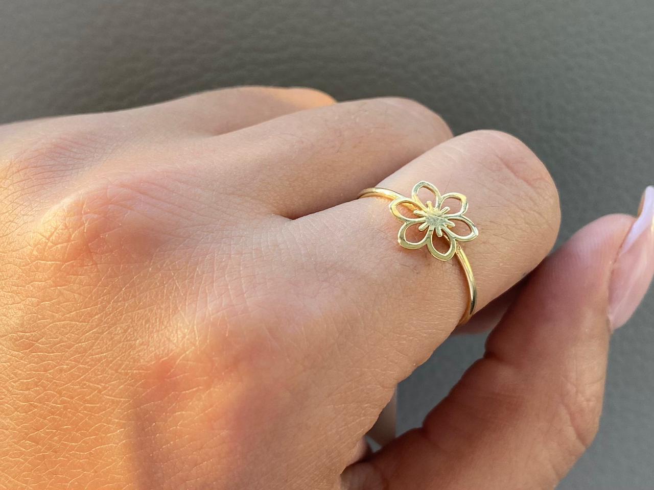 Simple Rings - Simple Gold Rings In Lebanon - Gold Gifts for her In Lebanon