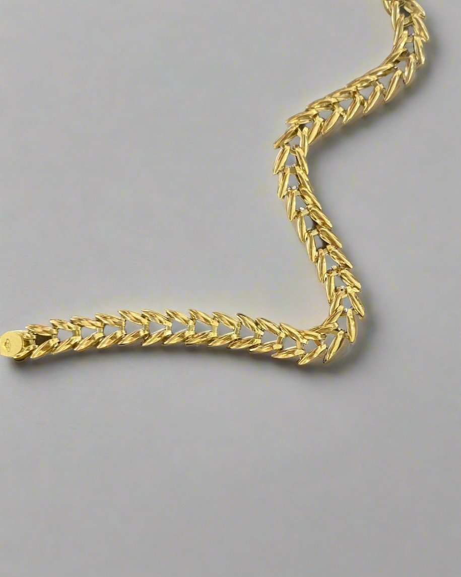 Heavy Bracelet - 18k Gold gifts for her in Lebanon