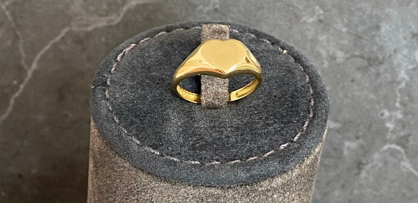 Gold Pinky Ring Lebanon - 18k Christmas gifts in Lebanon