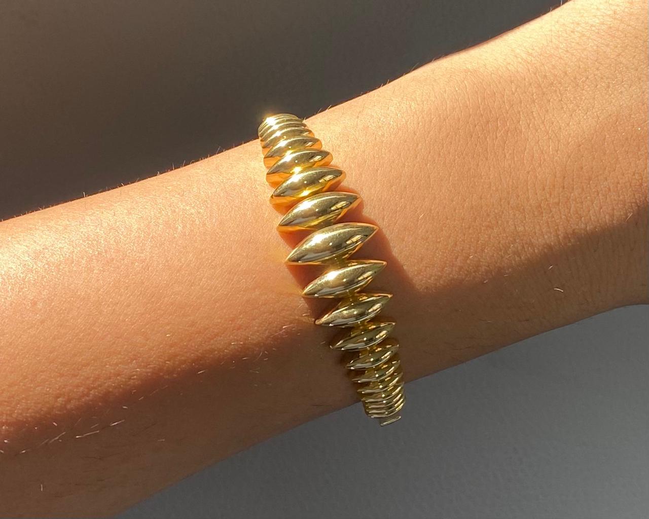 Gold Bangles - Pure Gold Jewelry in Lebanon