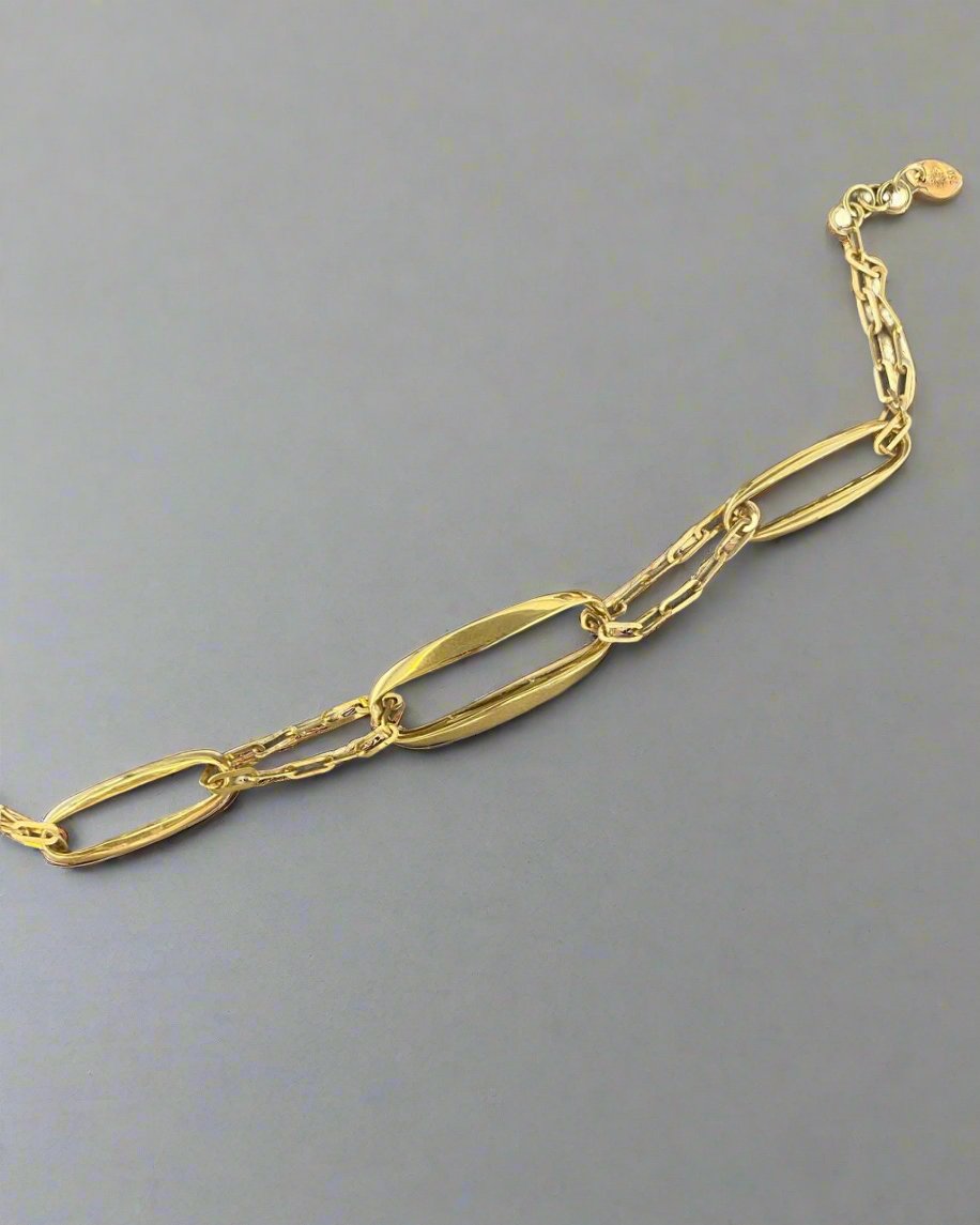 Heavy Bracelet - Gold Gifts For Woman In Lebanon - Designer Gold jewelry In Lebanon