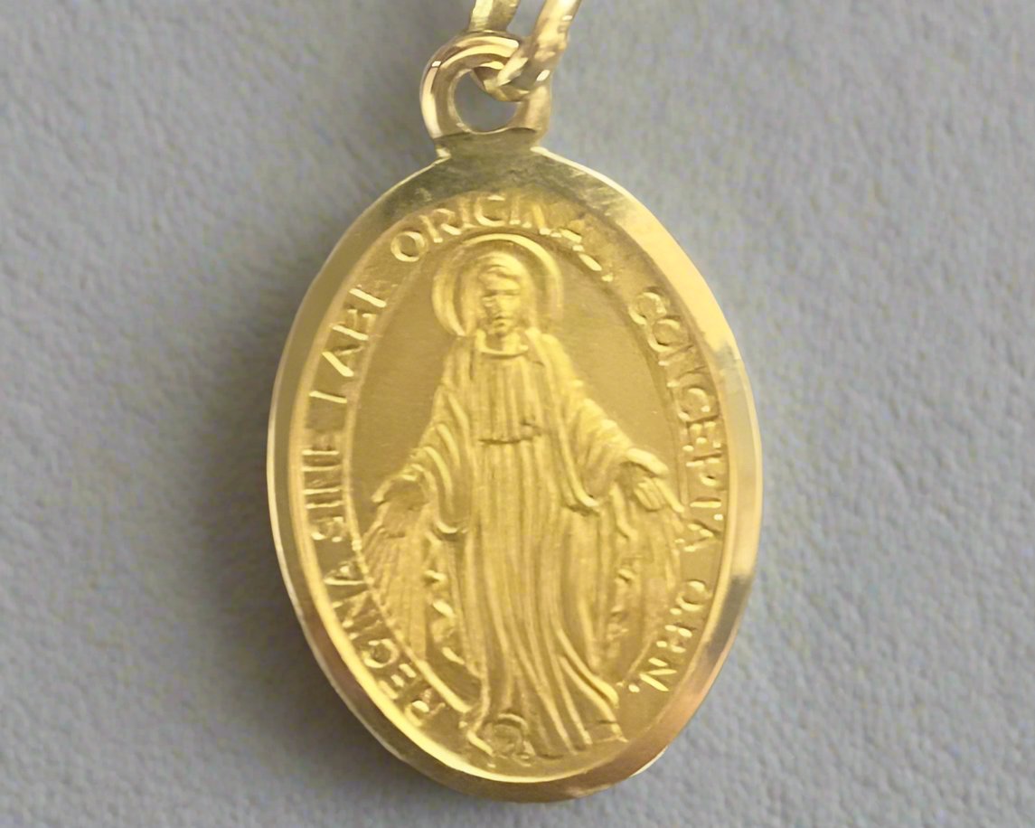 Religious Gold Pendant In Lebanon - Gold Gifts In Lebanon