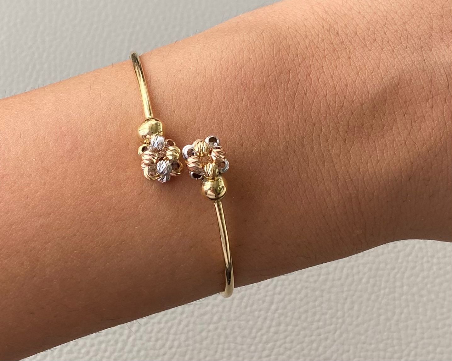 Gold Bangle - Pure Gold Jewelry in Lebanon