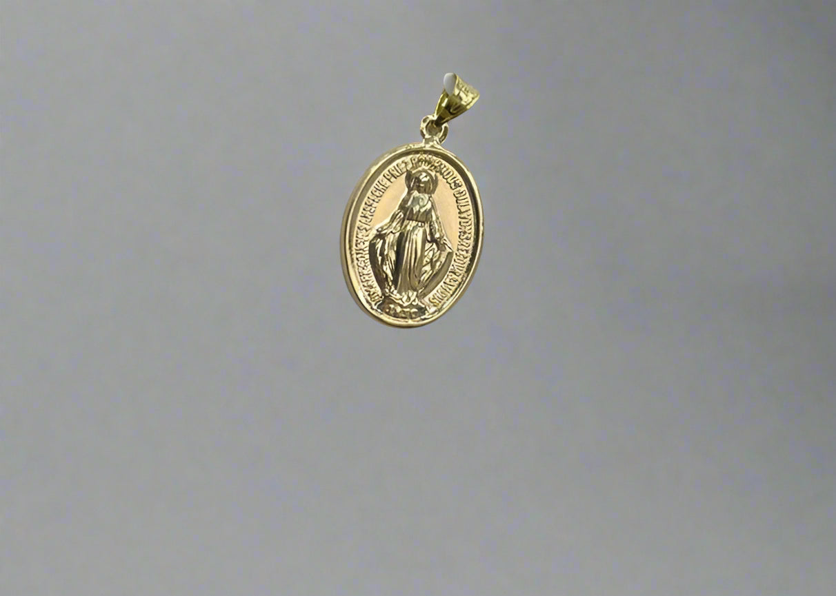 religious pendant | 50% off diamonds Saleh Jewelry, 18k gold Zouk branch Saleh Jewelry, bridal gold summer 2025 Lebanon