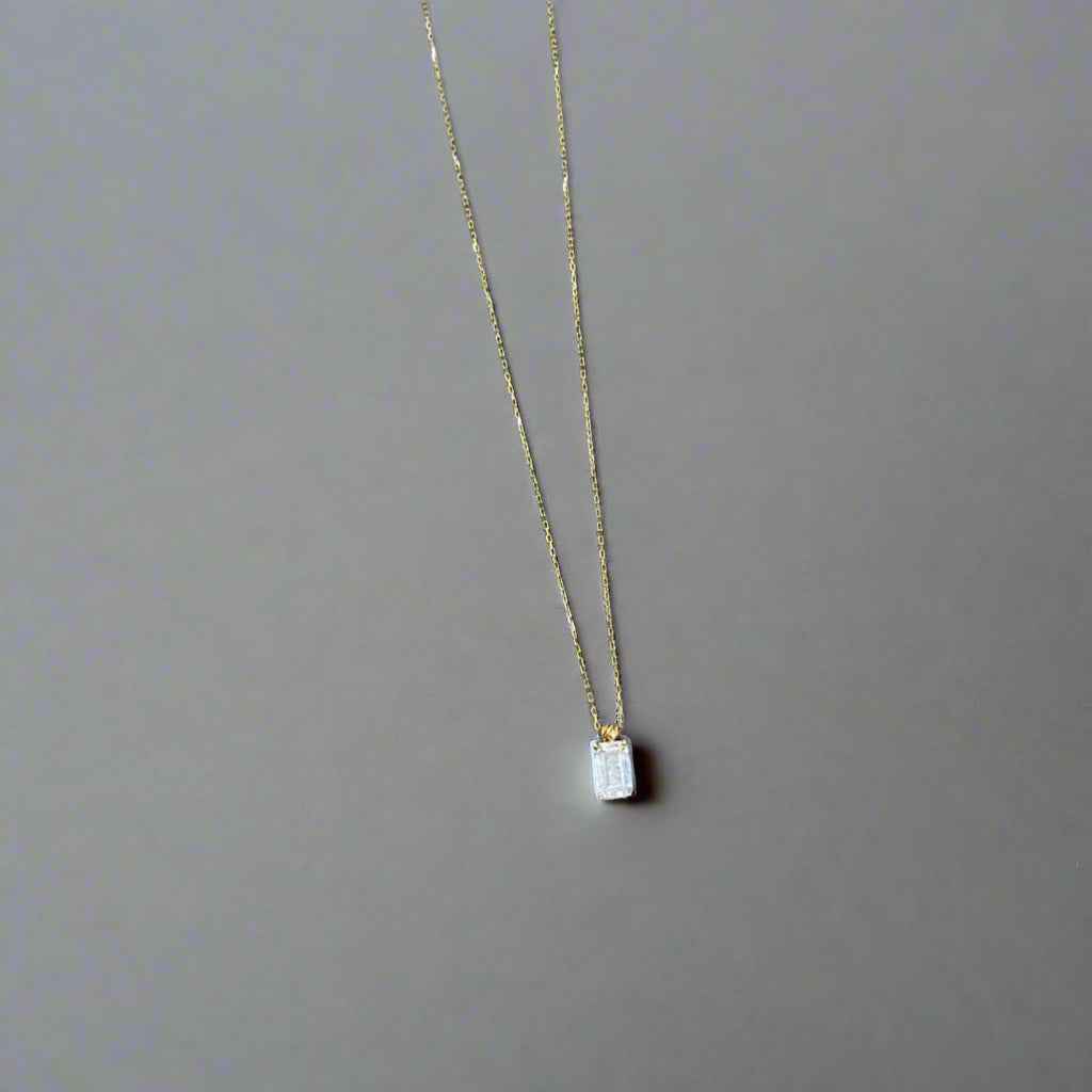 Simple Necklace | 50% off diamonds Saleh Jewelry, 18k gold Zouk branch Saleh Jewelry, bridal gold summer 2025 Lebanon