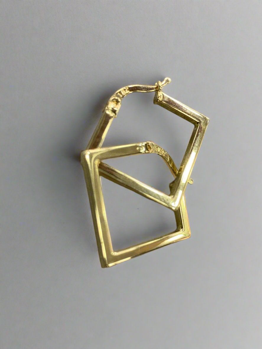 HOOPS EARRING - Gold valentine gifts For Women In Lebanon - gold shops in Metn