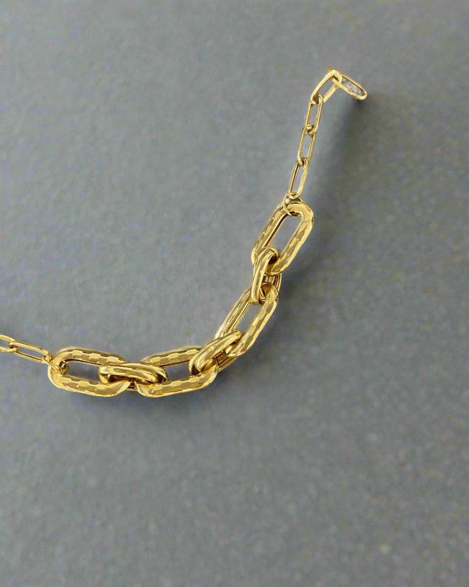 HEAVY Heavy Bracelet - Gold Gifts For Woman In Lebanon - Designer Gold jewelry In Lebanon