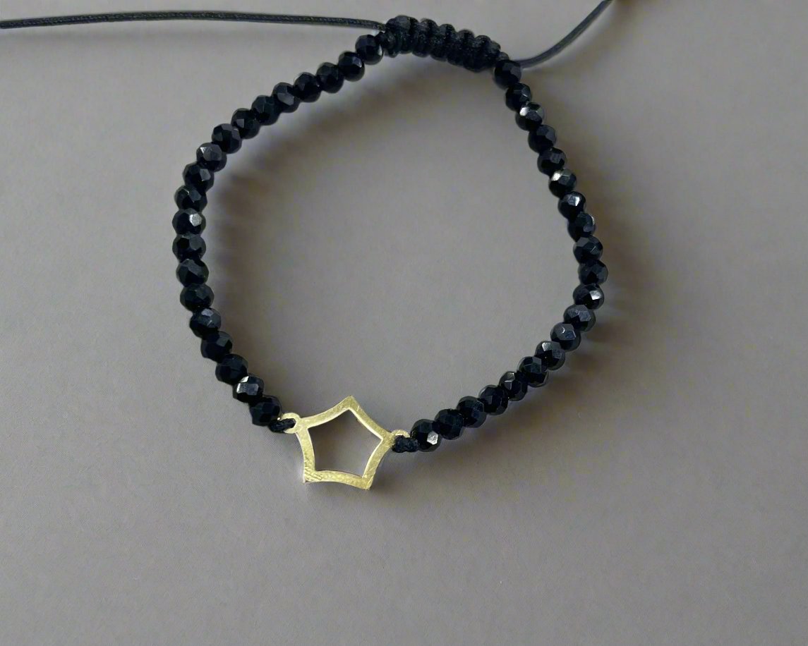 onyx bracelet - Gold Gifts Lebanon - 18k Gifts Lebanon - Buy & Sell 18k gold Lebanon - Gold stores in Kaslik, Jounieh, Jebil & Dbayyeh