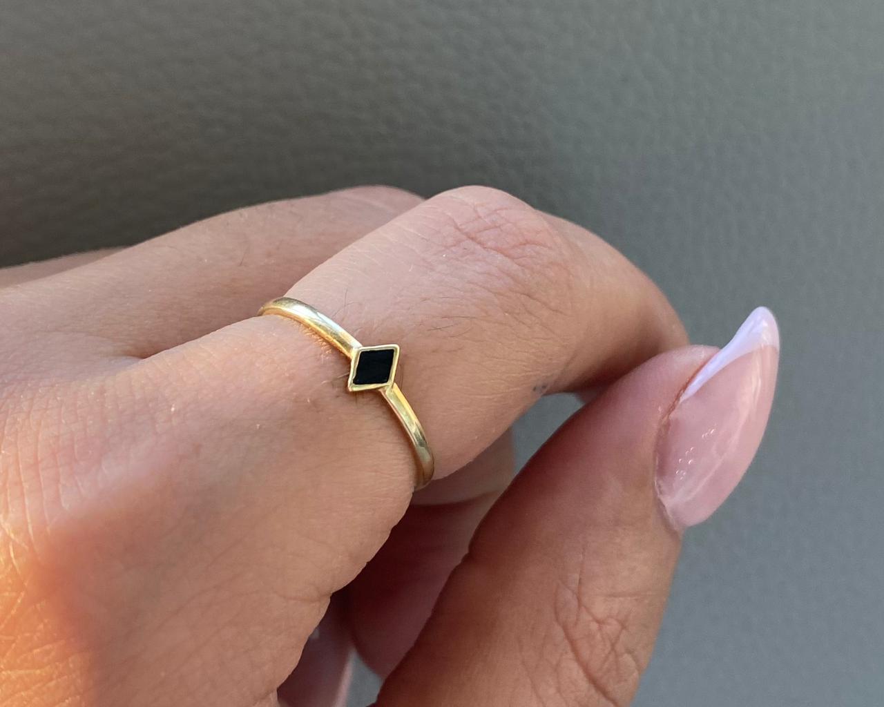 Simple Rings - Simple Gold Rings In Lebanon - Gold Gifts for her In Lebanon