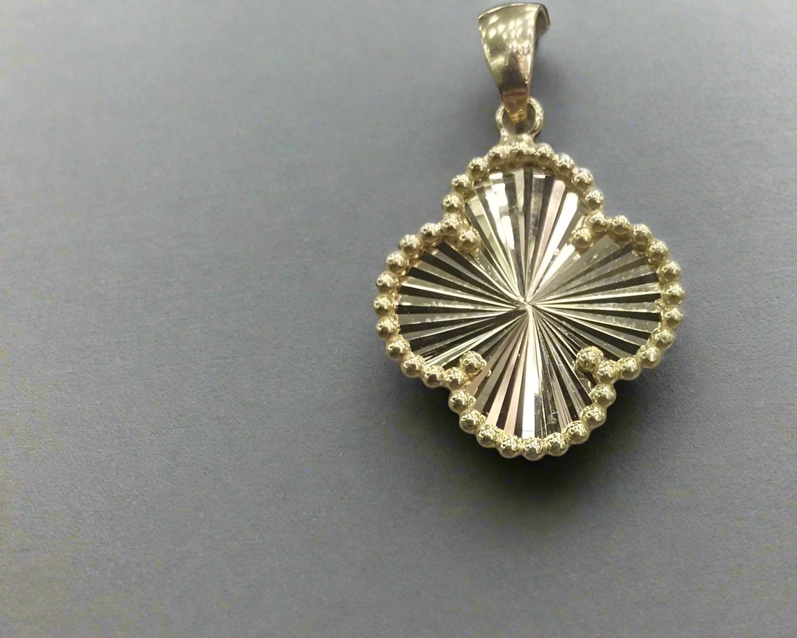 Simple Gold Pendant | 50% off diamonds Saleh Jewelry, 18k gold Zouk branch Saleh Jewelry, bridal gold summer 2025 Lebanon
