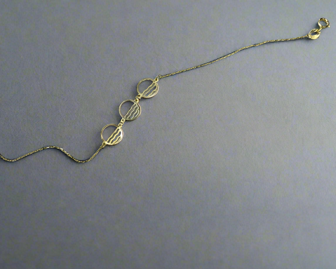 simple bracelet | 50% off diamonds Saleh Jewelry, 18k gold Zouk branch Saleh Jewelry, trendy gold bracelets for summer