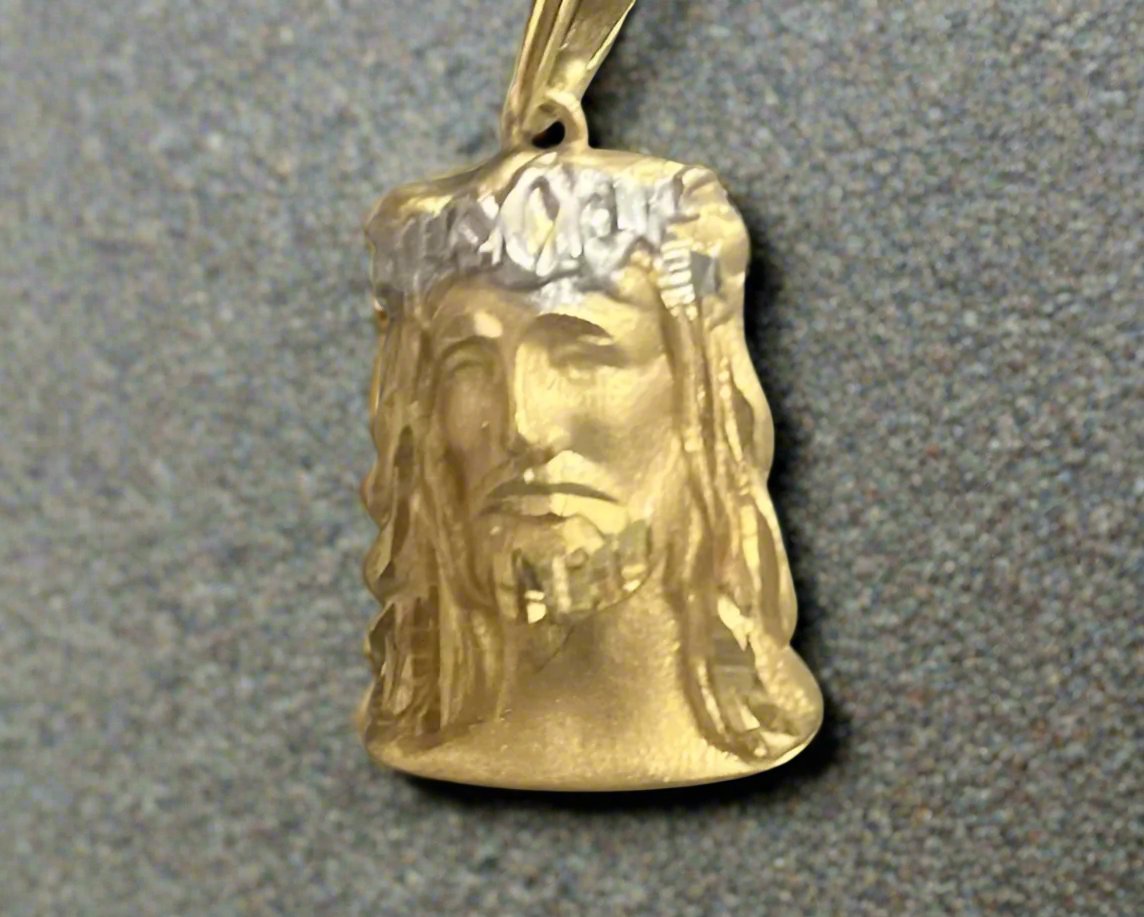 Religious Gold Pendant In Lebanon - Gold Gifts In Lebanon