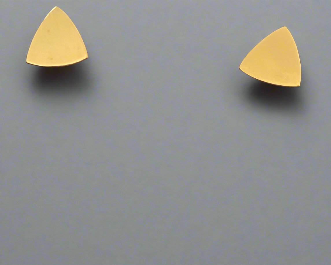 Stud Earrings- Authentic Gold Jewelry in Lebanon