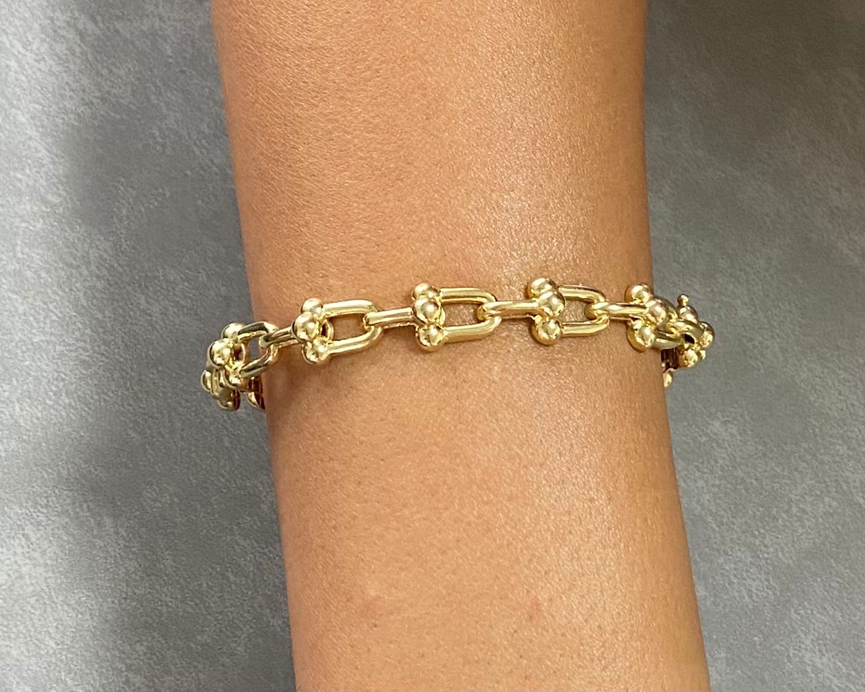 Gold Bangles - Gold Gifts For Her In Lebanon - Valentine Bangles gift in Lebanon