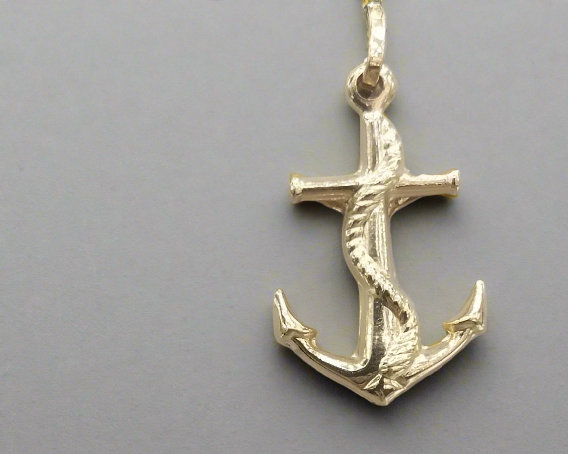 Simple Gold Pendant | 50% off diamonds Saleh Jewelry, 18k gold Zouk branch Saleh Jewelry, bridal gold summer 2025 Lebanon