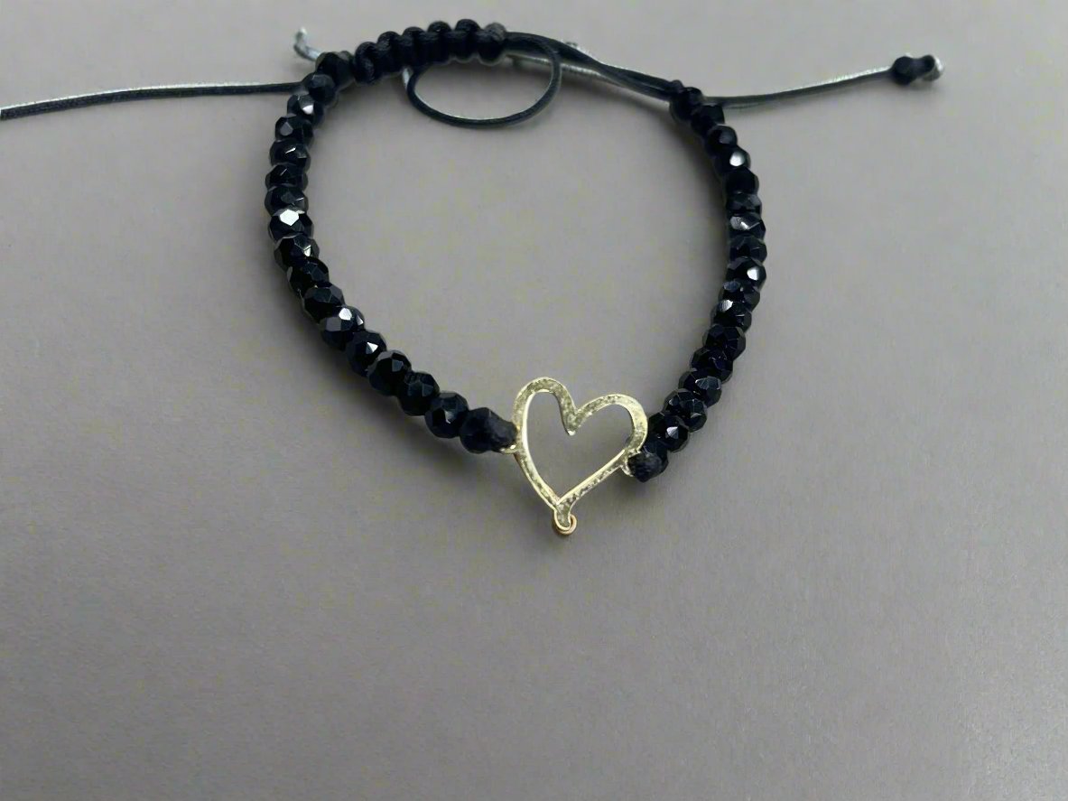onyx bracelet - Gold Gifts Lebanon - 18k Gifts Lebanon - Buy & Sell 18k gold Lebanon - Gold stores in Kaslik, Jounieh, Jebil & Dbayyeh