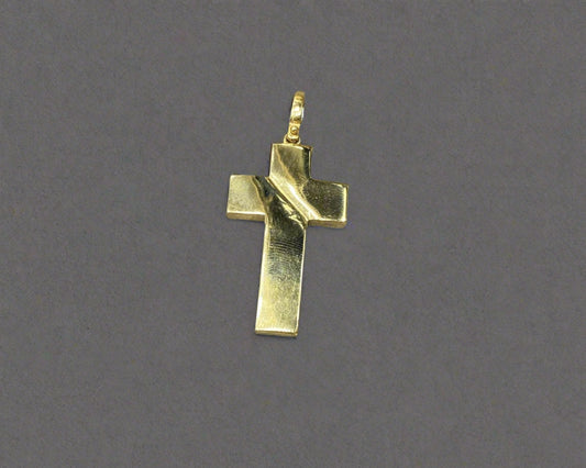 CROSS -18k Christmas gifts in Lebanon