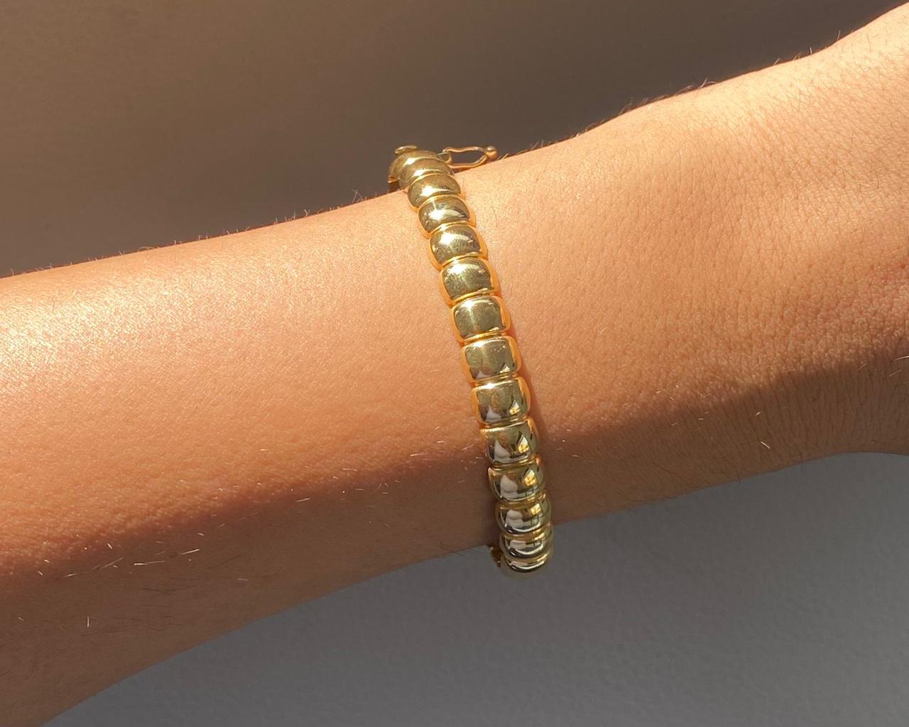 Gold Bangles - Pure Gold Jewelry in Lebanon
