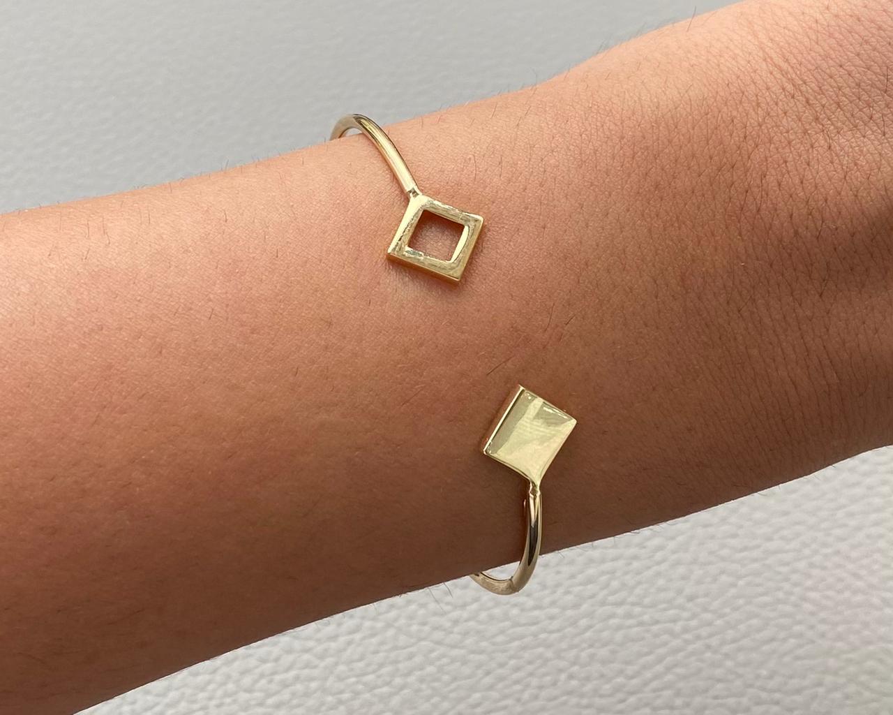 Gold Bangles - Pure Gold Jewelry in Lebanon